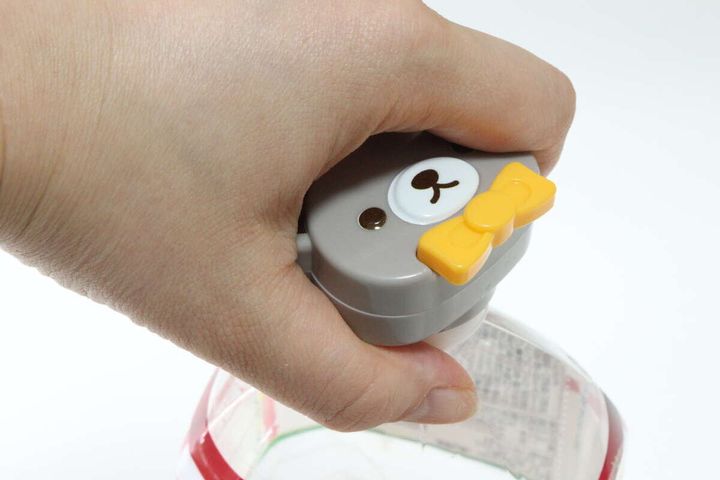 ペットボトルオープナー ベア 使用例