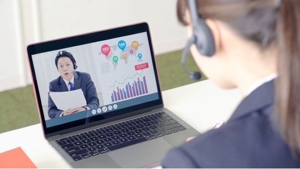 eラーニングで連休明けの自分に投資を (C)metamorworks / PIXTA