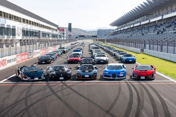 THE SKY GROUP DAY 集合写真