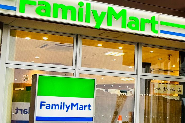 ファミマの“レジ横”に神グルメが！？