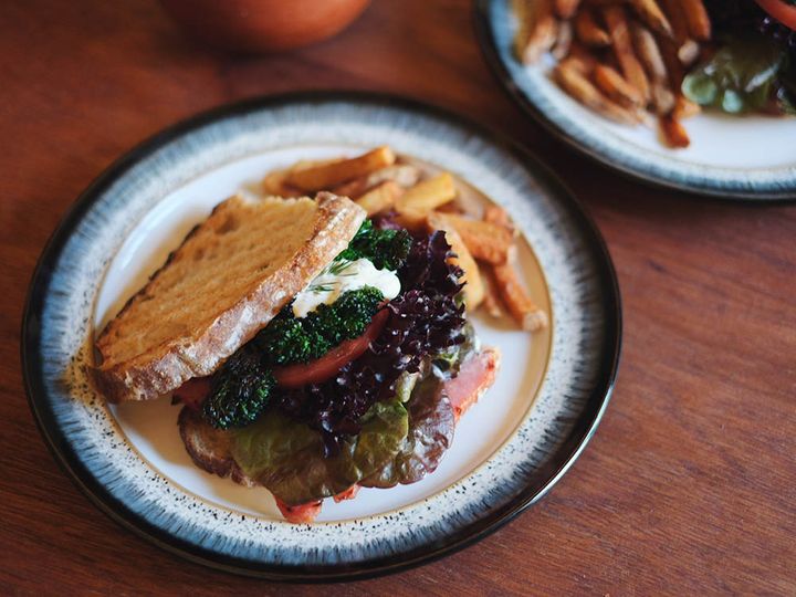 ディルディップのBLTサンド