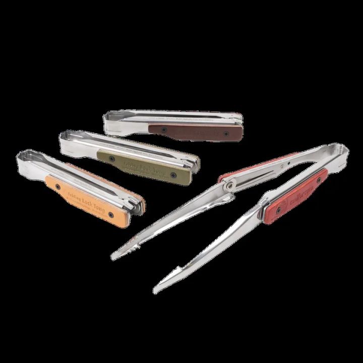 カラーラインナップは「ナチュラル」「オリーブ」「ダークブラウン」「レッド」