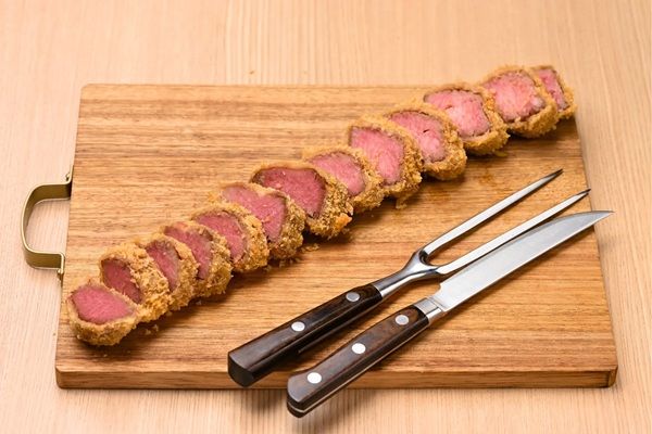 【東京都台東区】1日5食！牛たん専門店「牛たん日和」に「切らずに出てくる一本レアたんかつ」登場