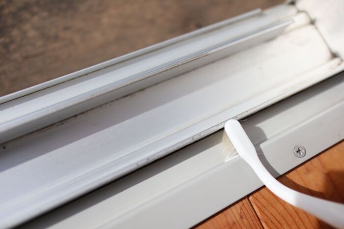 歯ブラシを“ぐにゃん”と曲げる方法！そのまま捨てるの待って。お掃除グッズとして活用♪