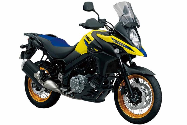 オンロード性能を軸に、未舗装路も無理なくこなす万能型Vストローム。スポークホイールやアップライトなポジションにより、日本の道を幅広くカバーしてきた名車だ。