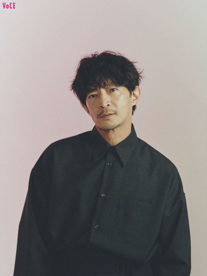 ”耳がよろこぶ”極上の声、甘渋いビジュアルで話題沸騰中！ オトナの男、津田さんのビューティ事情とは？