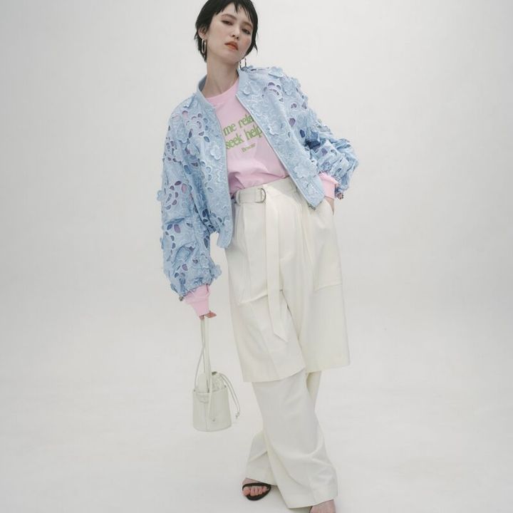 ちょっとエッジィなパステルカラーコーデ