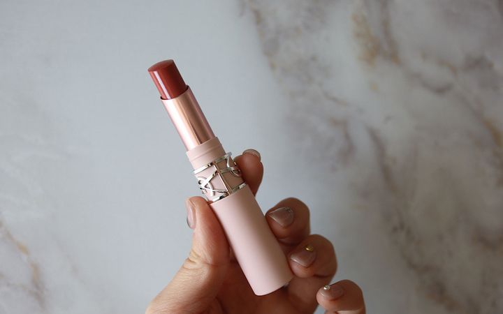 ブルベ冬におすすめのイヴ・サンローラン「YSL ラブヌード リップスティック」 はこちら！