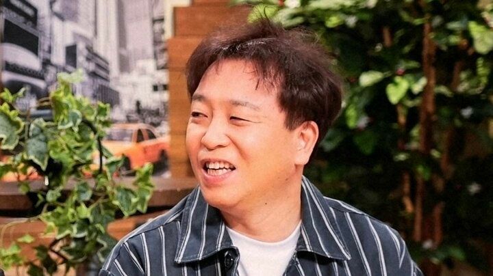 【写真・画像】森口博子「水着のアクスタを…」 前代未聞？ビキニを着た巨大グッズに「名物のエビフライくらい長い」山内驚く 1枚目