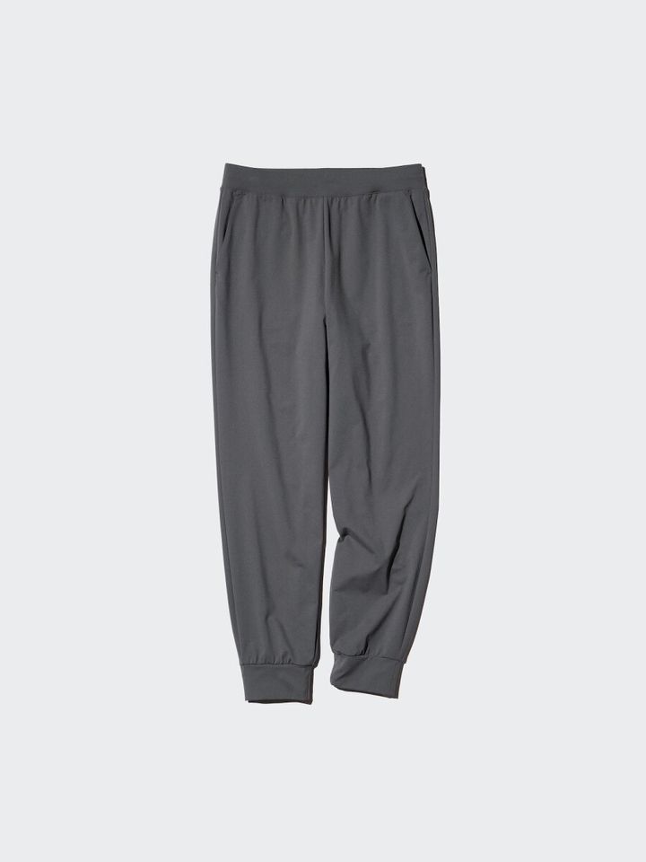 ユニクロのウルトラストレッチアクティブジョガーパンツ