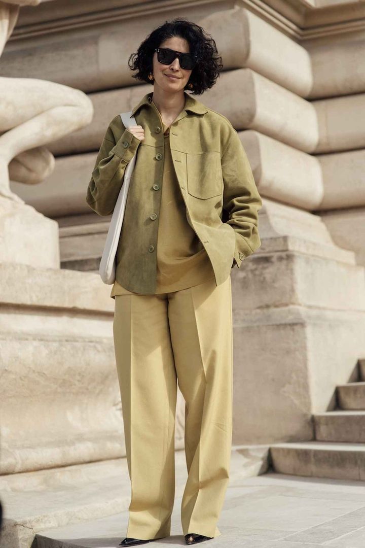 画像: ニュアンストーンを重ねこなれ感をアピール