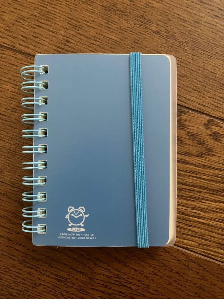 Seria(セリア)：セミA7 Wリングノート 60枚 ゴムバンド付