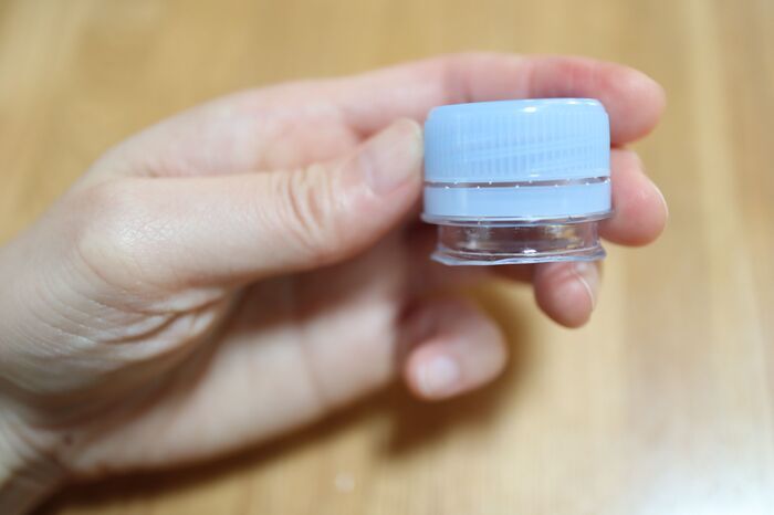 一度あけた袋をペットボトルで