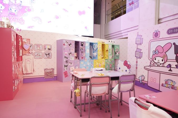 SANRIO CHARACTERS KAWAII TOWN サンリオラバーズスクール