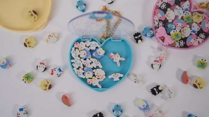 SANRIO CHARACTERS KAWAII TOWN ミニ消しゴム詰め放題