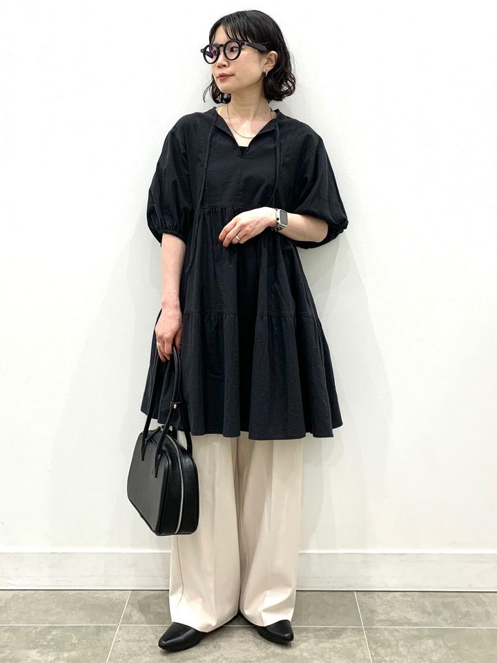 パンツとレイヤードもおすすめの組み合わせです 出典：StyleHint