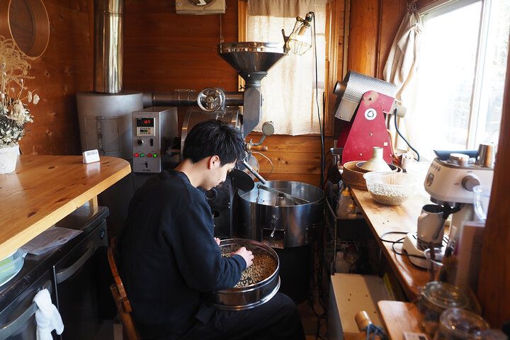 遊び心あふれるプリンが人気♪ 木のぬくもりに包まれた山小屋風のカフェで特別なおやつ時間を/ 町田「beans farm」