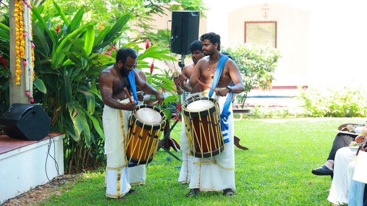 太鼓の演奏の様子