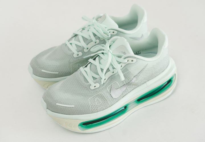 「グリーン×グレー」春に履きたいおしゃれランニングシューズ／配色別まとめ【FUDGE dig.｜ランニングシューズ配色別図鑑】