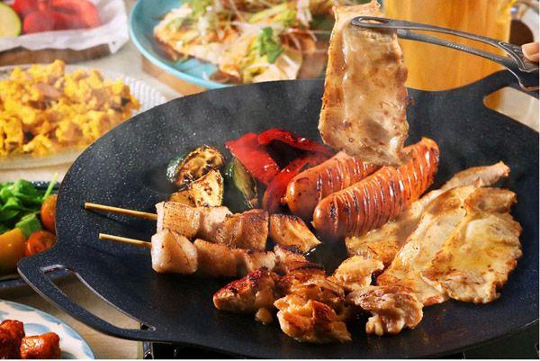 【神奈川県横浜】季節ごとのテーマで世界の食と音楽を楽しむ「モアーズBBQビアガーデン」オープン