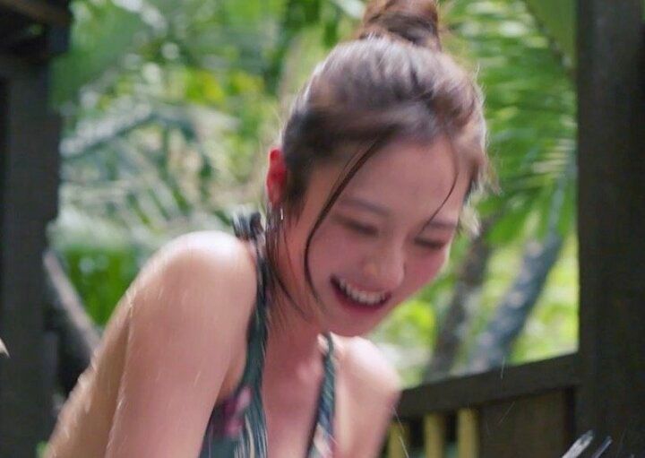 石丸伸二が惹かれたミス東大美女、手錠をかけた水浴び姿が可愛すぎる！