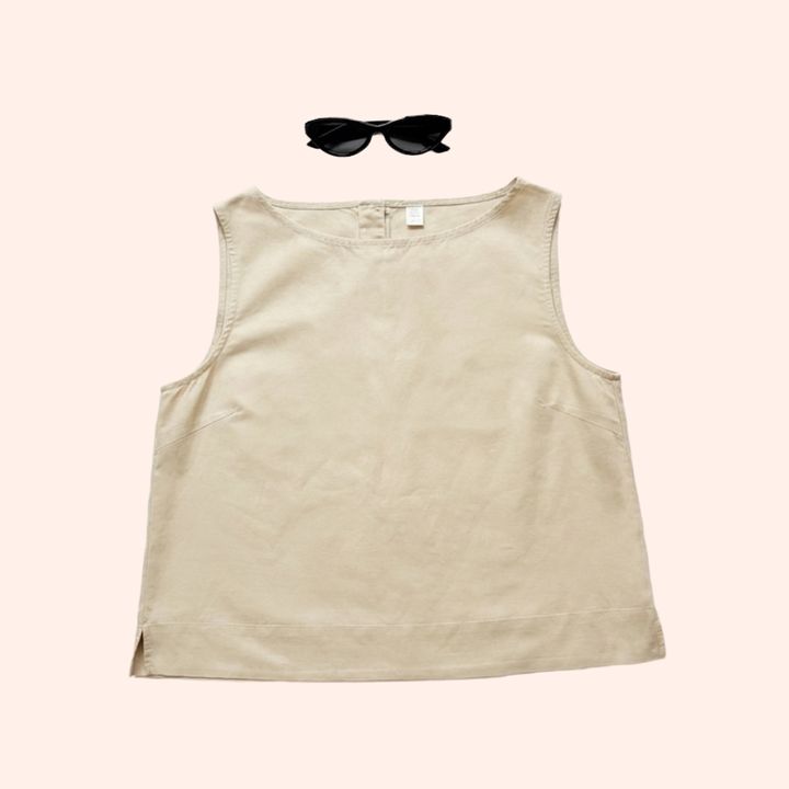 2026年ユニクロの新作サングラスと合わせるトップス