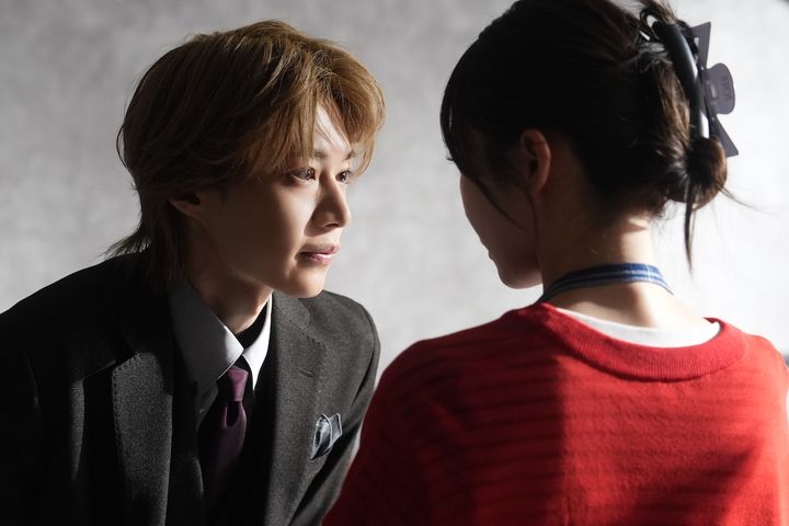 今野大輝、俺様気質で魅せる『その天才様は偽装彼女に執着する』予告公開！ 濡れ髪ショットも話題