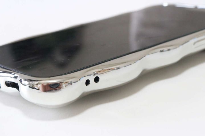 ダイソー ぽこぽこケース（アイフォーン用、15＆14） キーホルダー