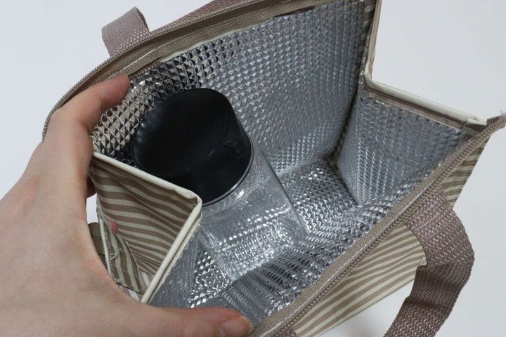 ダイソー アルミランチバッグ（三角タイプ、ボーダー柄） アルミ蒸着シート サイズ感