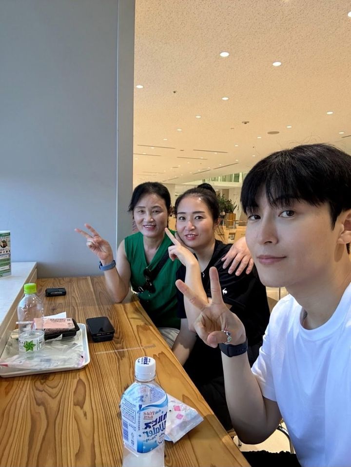 韓国出身の人気YouTuber、ジュジュワールド（JUJUWORLD）とアンニさんとオモニ