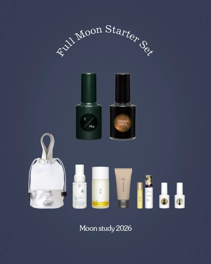 uka Moon study 2/Mayのネイルカラー