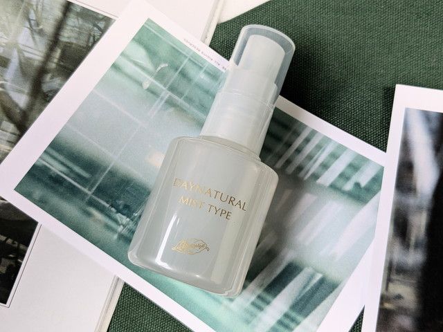 クロロフイル デイナチュラル ミストタイプのボトルを撮影した商品写真