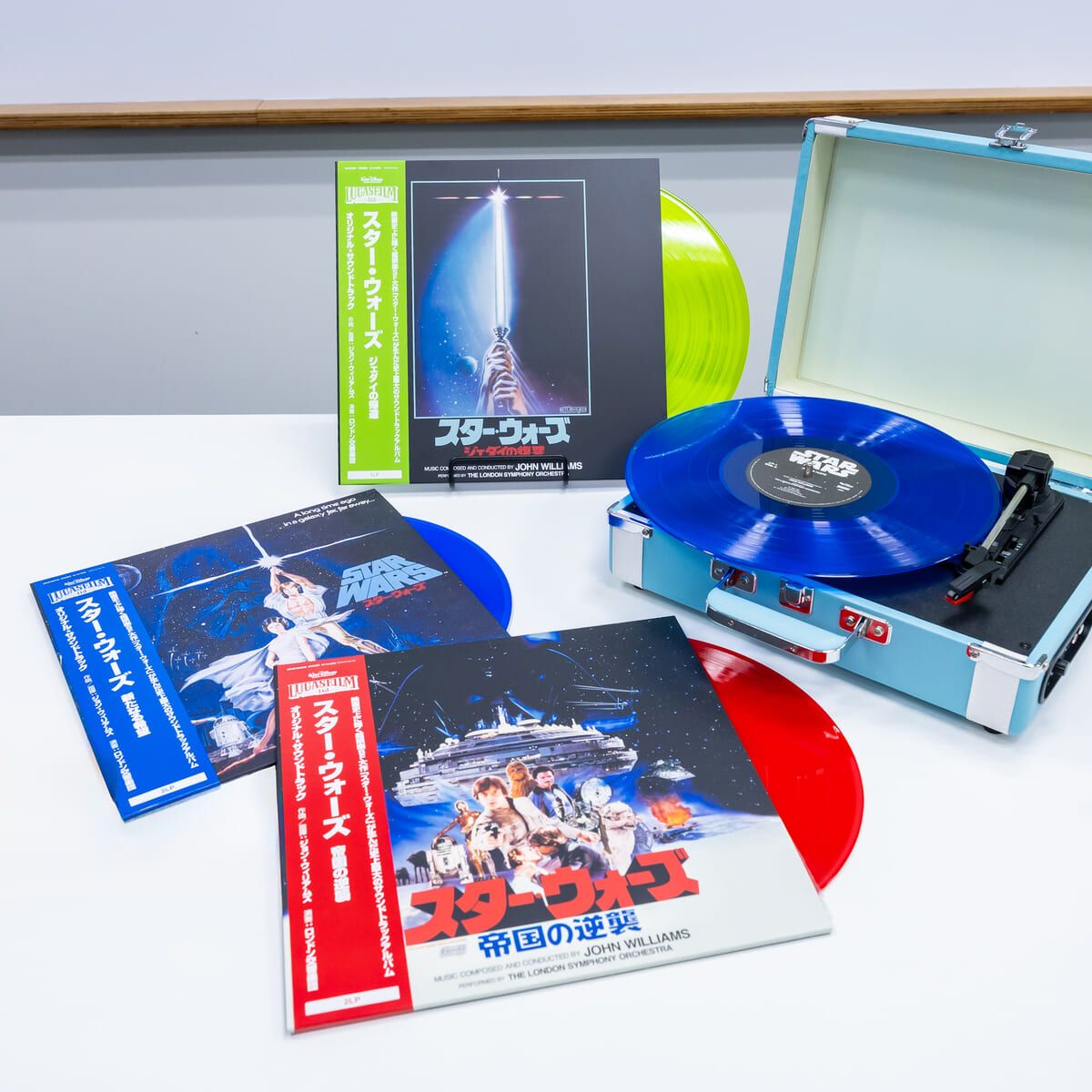 新品　未使用　マンダロリアン　ダイカット・アート盤　レコード 2026年、あえてレコードで聴く「スター・ウォーズ」――最新映画『スター
