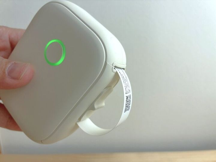 【本体の準備2】本体の電源を入れたら、電源ボタンを2回押して試し印刷を。