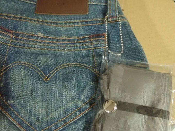 DAISO(ダイソー)：ループ付カードホルダー