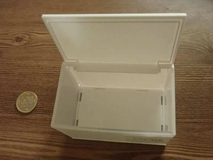 DAISO(ダイソー)：隙間無し 並べる小物収納ケース TALL