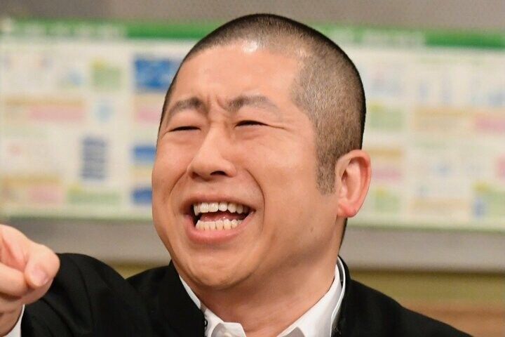 【写真・画像】65歳で無一文になった超有名人、年金の使い道にノブコブ吉村ら感激「かっけえ！」「無一文の人の格好じゃない」 1枚目