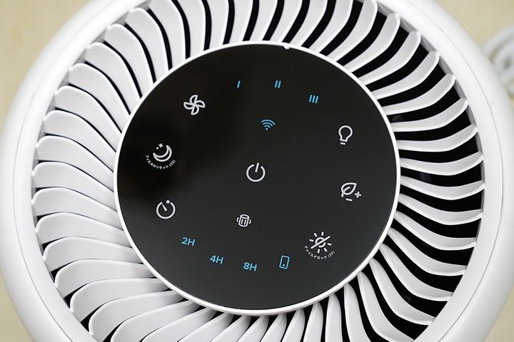 「Levoit Core 200S」の操作部分。シンプルなアイコン表示になっています