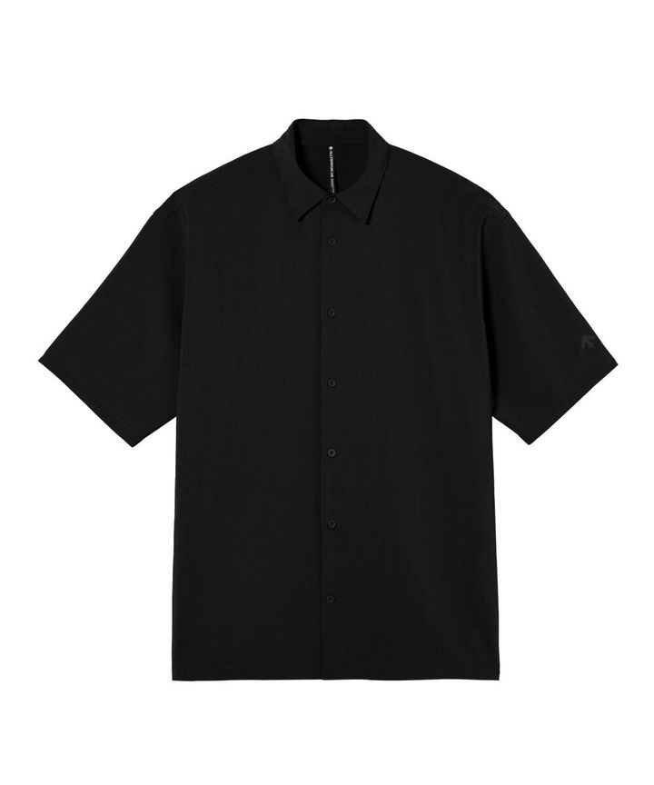 オンにもオフにも振りやすいバランスのいいアイテムとなっている。4月24日（金）発売。