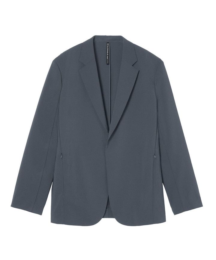 「夏に着たい究極のセットアップ」はデサントにあり！接触冷感＆洗えてシワにならない“リネンライク”が正解