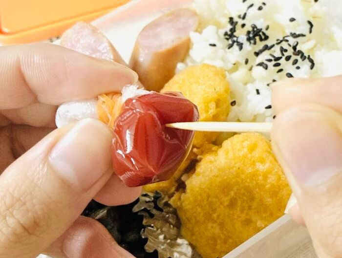 【お弁当の裏ワザ3選♡】汁漏れ・ベタベタ汚れはもう卒業！洗い物までラクにする「汚さない」ちょいテク♪