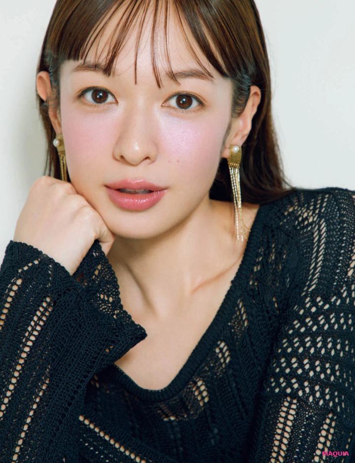 多幸感メイク チークの入れ方ハウツー ハリ感ハイライトで満たされ美人印象へ