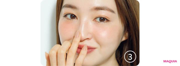 多幸感メイク チークの入れ方ハウツー 鼻先にも入れる