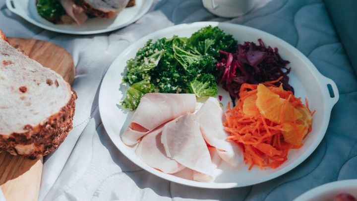 ディーン＆デルーカで購入したデリやパンをのせるだけでビジュアル映え