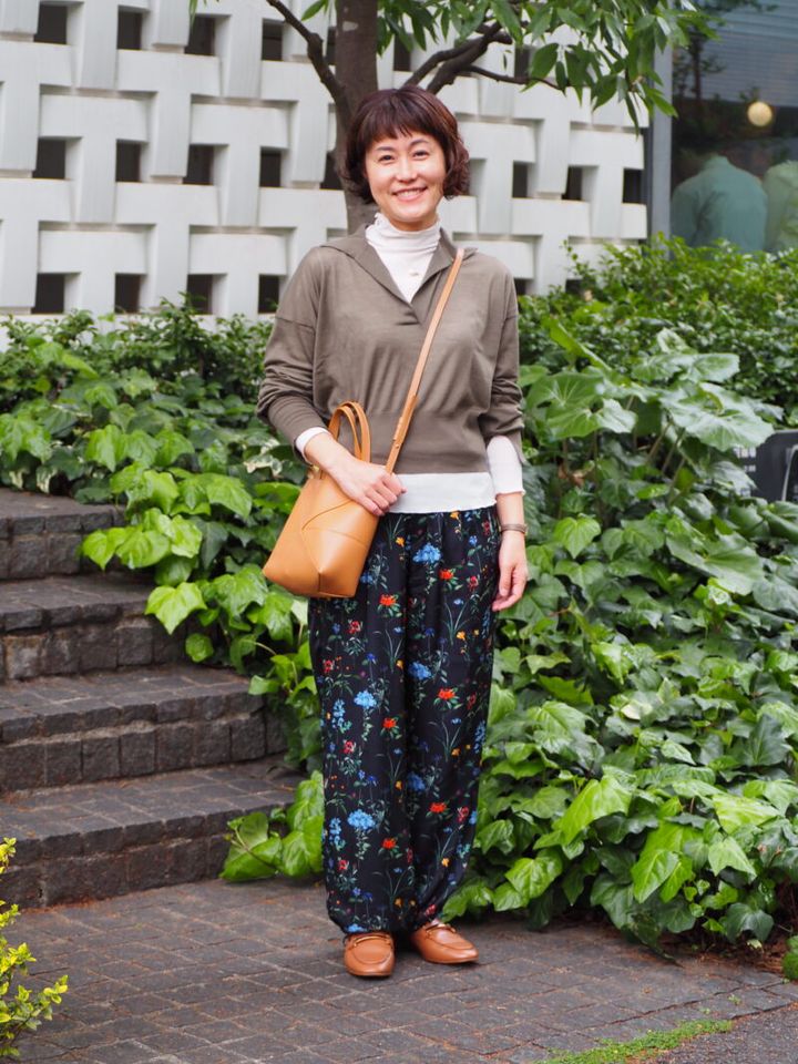 【1週間スナップ】「柄や色は難しい」を解決！ 50代の失敗しない柄&カラーコーデ7選