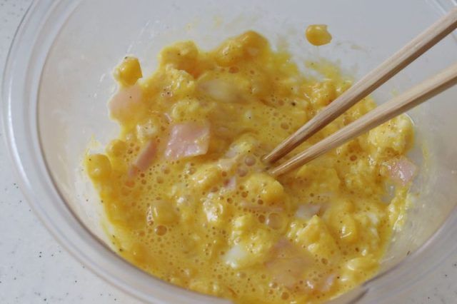 レンジで加熱した炒り卵