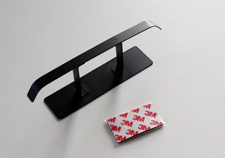 ダイソーの洗濯機横マグネットハンガー ブラック