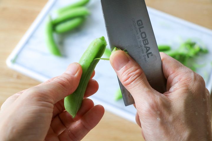 スナップエンドウと卵のオイスターソース炒め