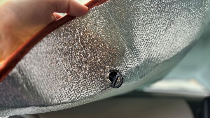 【2025】100均のサンシェードおすすめ5選｜サイドやフロントなどサイズも紹介【ダイソー・セリア・キャンドゥ】