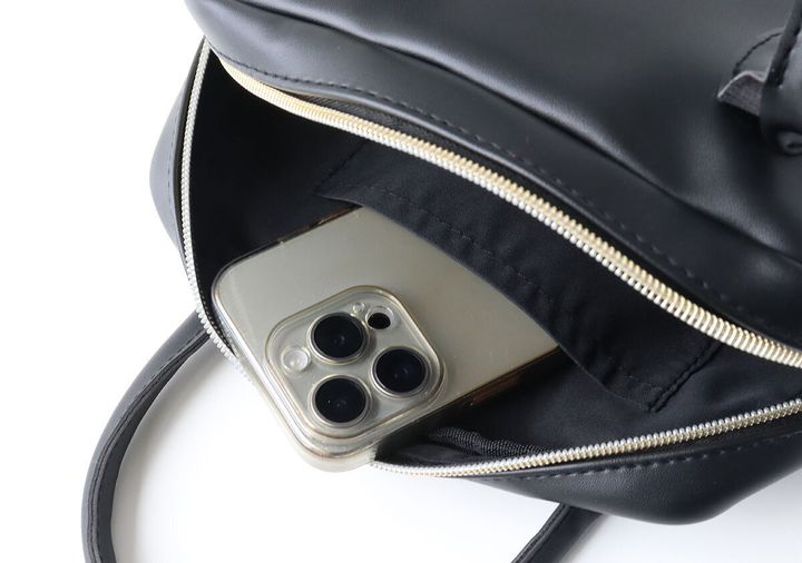 宝島社ムック付録のánuans（アニュアンス）レザー調ボストンショルダーバッグ7